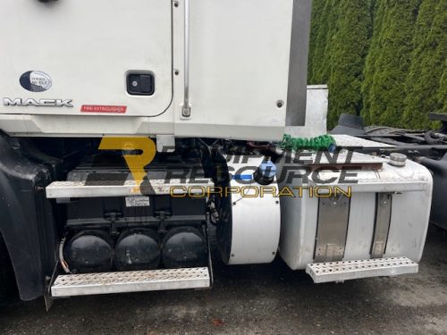 2016 Mack CXU613 Day Cab Truck - $37,500.00 - Image 8