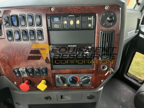 2016 Mack CXU613 Day Cab Truck - $37,500.00 - Image 5