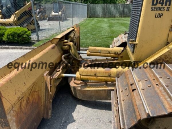 CAT D4H Dozer- $35,900.00 - Image 26