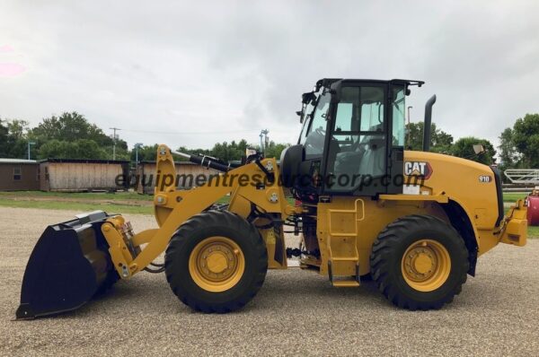 2022 CAT 910 Wheel Loader- $145,000.00 - Image 3