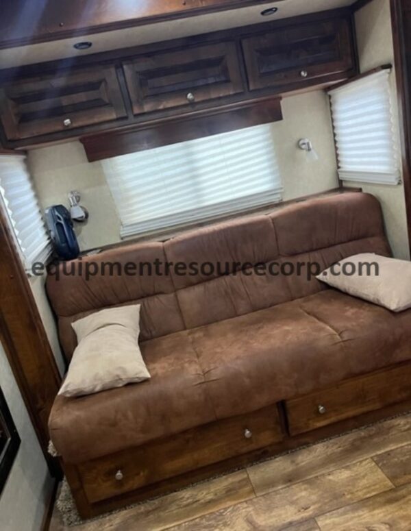 2015 Logan Coach 3-Horse LQ Horse Trailer-$54,900.00 - Image 13