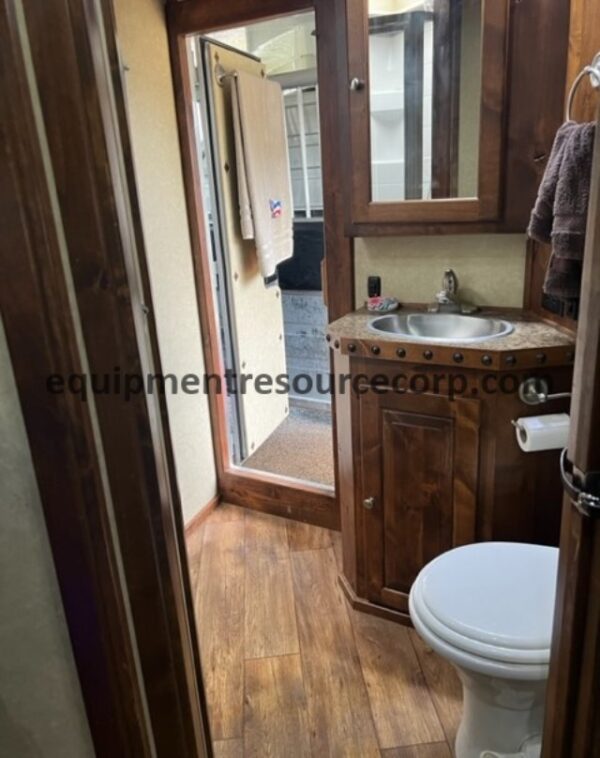 2015 Logan Coach 3-Horse LQ Horse Trailer-$54,900.00 - Image 14