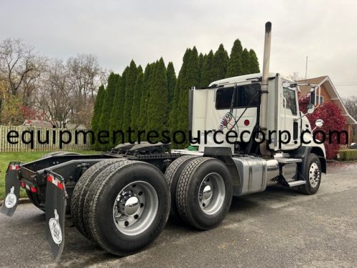 2016 Mack CXU613 Day Cab Truck - $38,500.00 - Image 11
