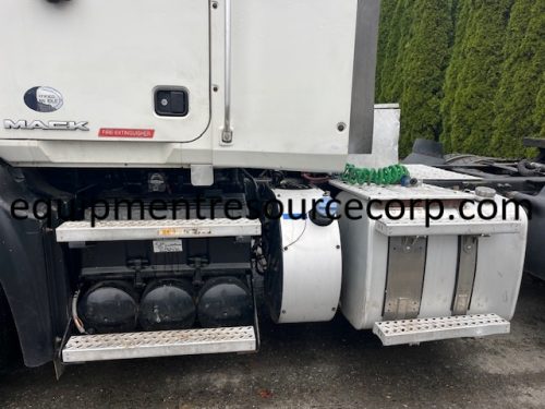 2016 Mack CXU613 Day Cab Truck - $38,500.00 - Image 4