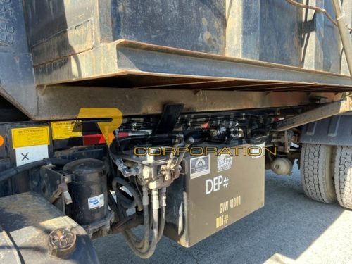 2001 International 4900 Dump Truck-COMING SOON - Image 12